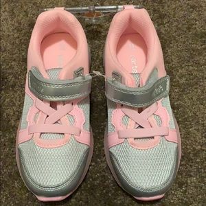 💕Carter’s toddler light up shoes💕